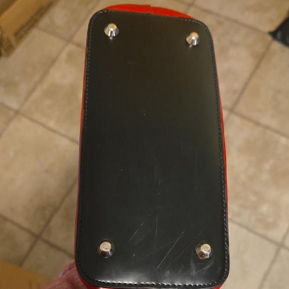 Beijo Shiny Red Shoulder Bag NWOT - Picture 5 of 8